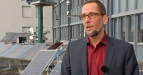 Mit Solarpanelen zu Energie vom eigenen Balkon